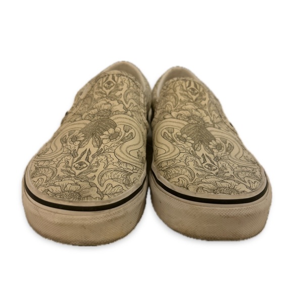 VANS• Slip on skater shoes, white with black floral design, women’s 7 - Picture 3 of 9